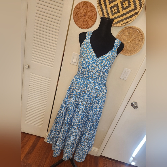 LAST ONE! Blue Daisy Floral Maxi Dress With A Tie Back - Picture 5 of 11